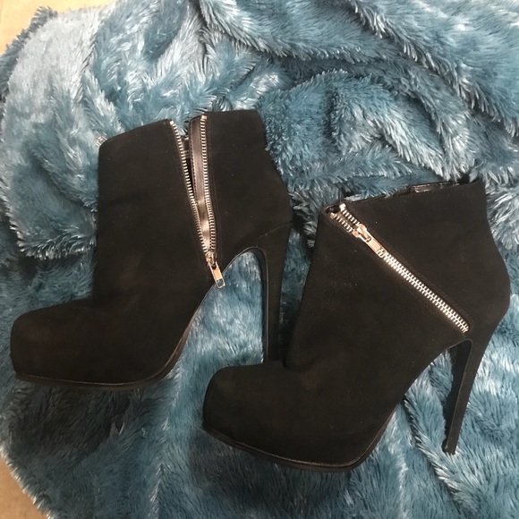 Steve Madden stiletto booties - Picture 3 of 7